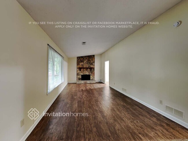 Foto del edificio - 1396 Candlelite Ln