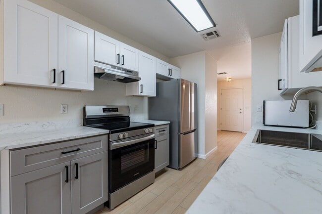Building Photo - 9746 E Sascha St