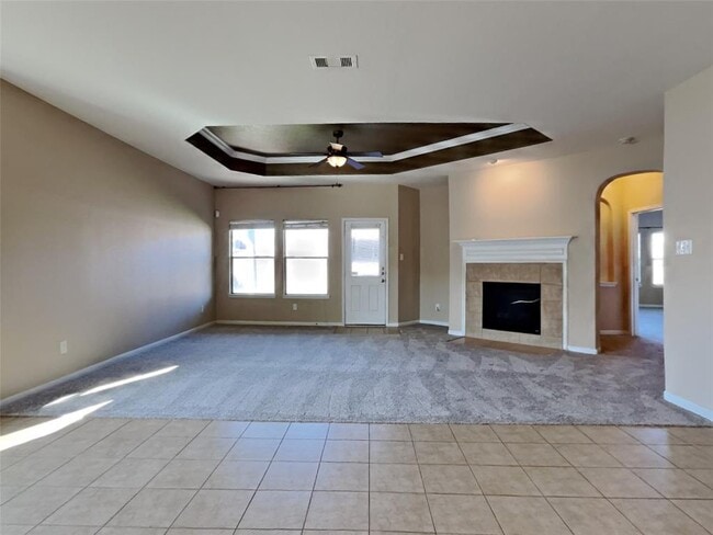 Building Photo - 25942 Ravenside Dr