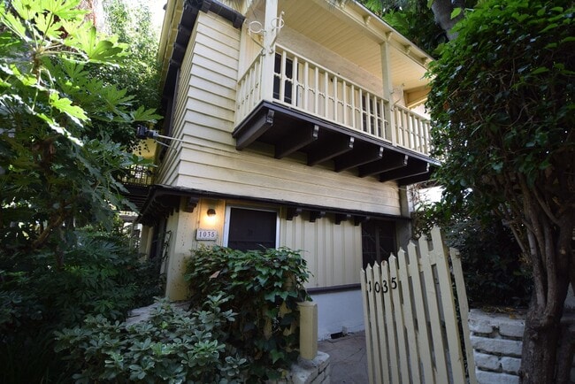 Building Photo - 1008 Orange Grv Ave