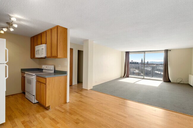 kitchen and den - 2225 Buchtel Blvd