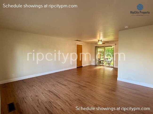 Building Photo - 11430 SW 121st Ave