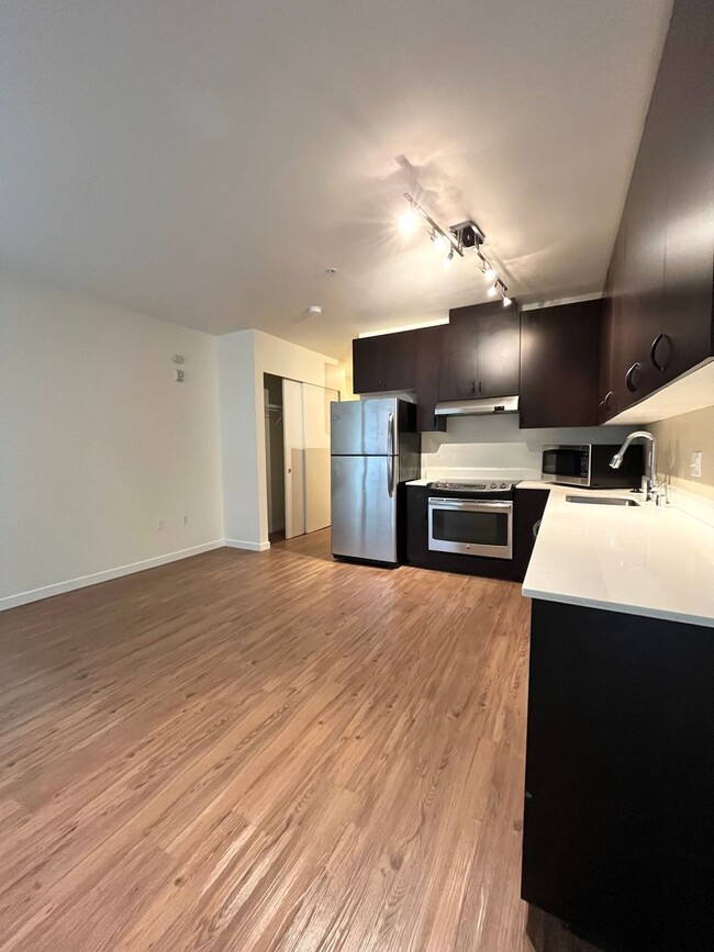 Interior Photo - The Local 418 Apartments