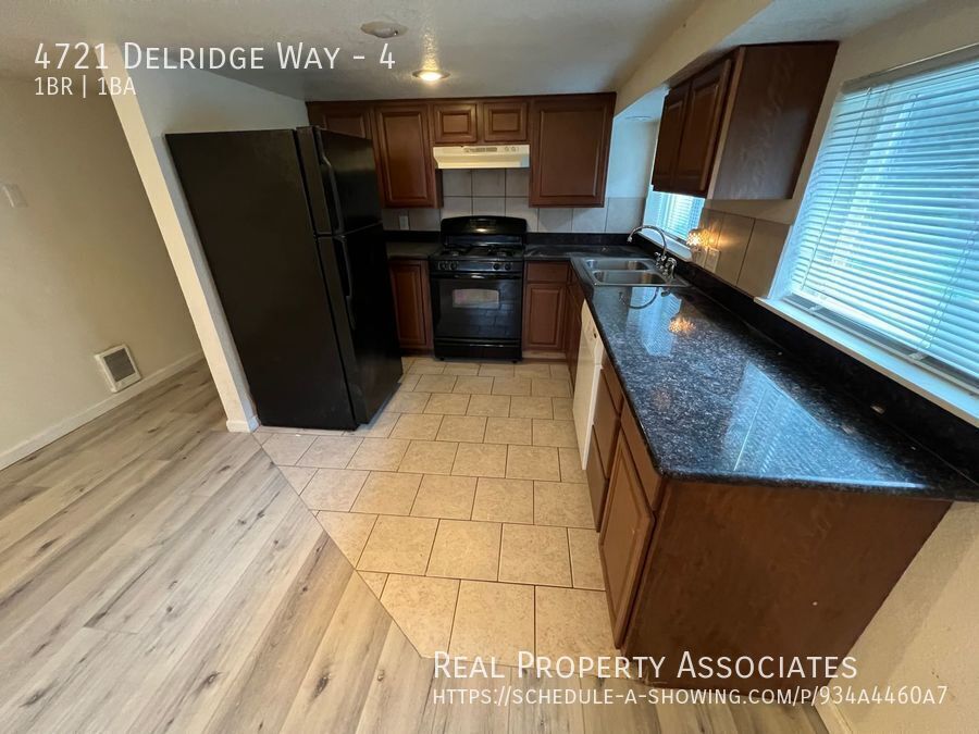 Building Photo - 4721 Delridge Wy SW