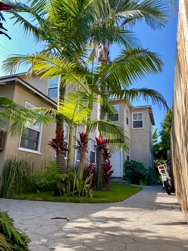 Building Photo - 11647 Ayres Ave