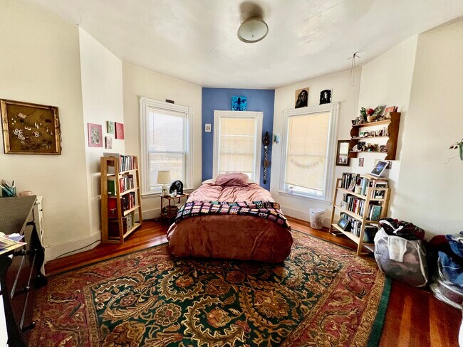 Building Photo - 75 Carolina Ave