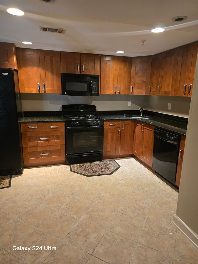 Building Photo - HH Gaithersburg rental