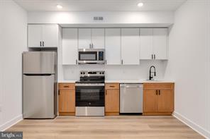 Building Photo - 1028 W Arizona St