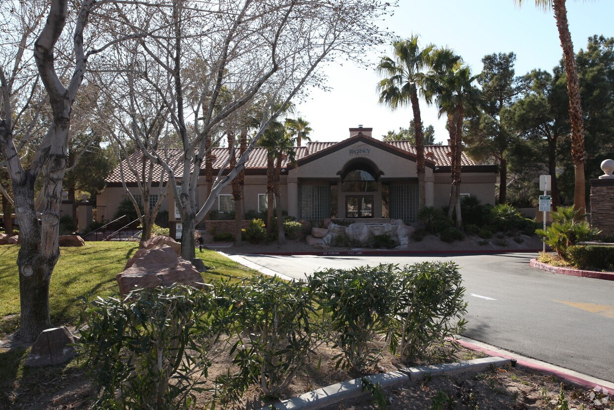 Regency at the Lakes Apartments Las Vegas, NV