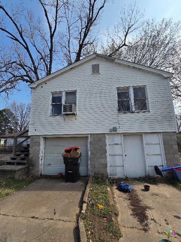 Building Photo - 2102 Woodrow St