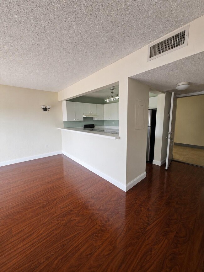 Foto del edificio - 701 NW 19th St