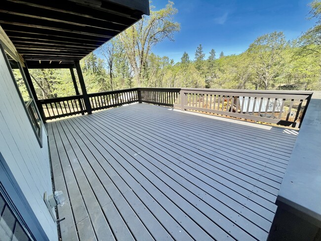 Foto del edificio - 13232 Rocky Ln