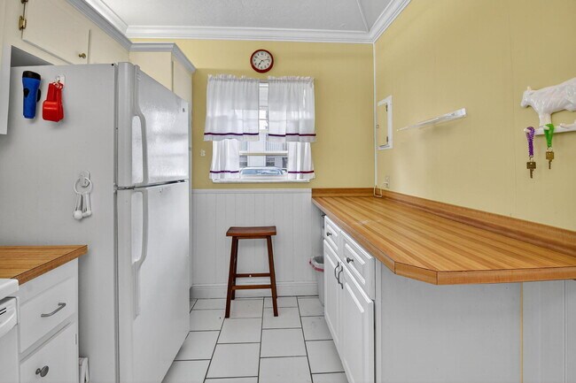 Foto del edificio - 2860 SW 22nd Ave