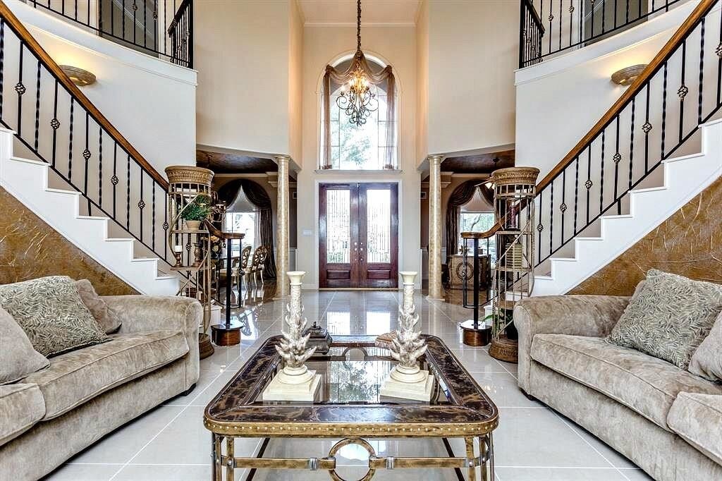 Primary Photo - 22 St Christopher Ct