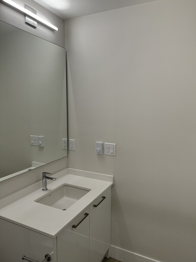 Building Photo - 45500-45500 Market Way