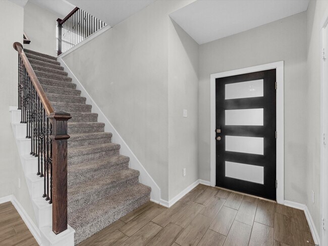 Building Photo - 731 Lacebark Elm Trl