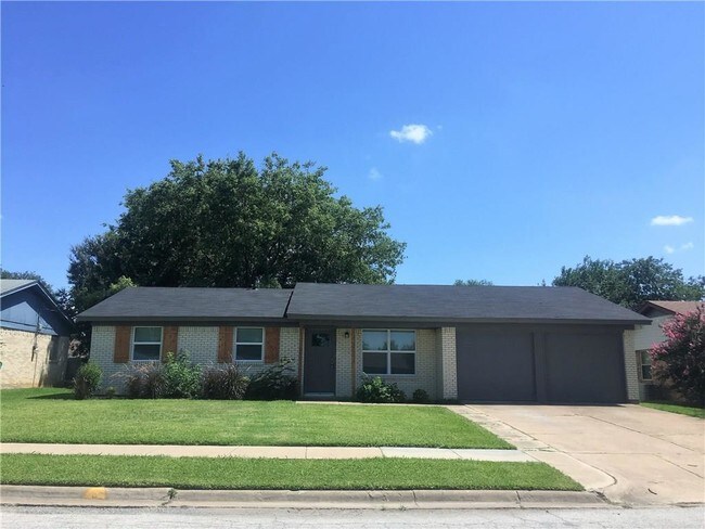 Building Photo - 5920 Hanson Dr