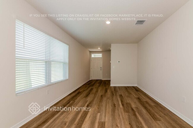 Building Photo - 7932 Majestic Palms Ct