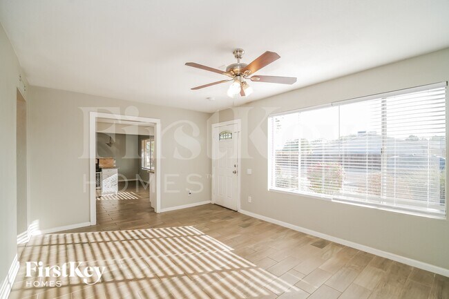 Foto del edificio - 14838 N 38th St