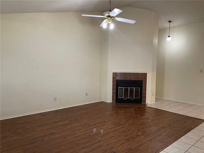 Building Photo - 2605 Market Garden Ln