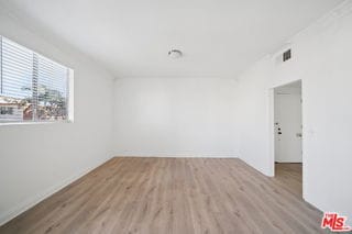 Building Photo - 333 S Elm Dr