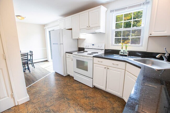 Cocina - The URI Townhouses
