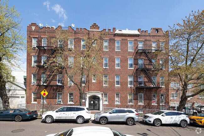 Building Photo - 4115 Warren St