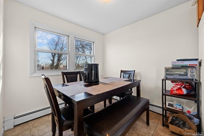 Building Photo - 733 14th St