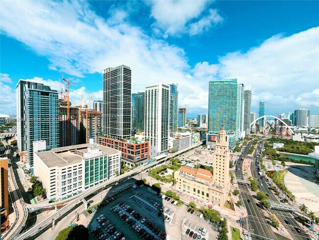 Foto del edificio - 398 NE 5th St