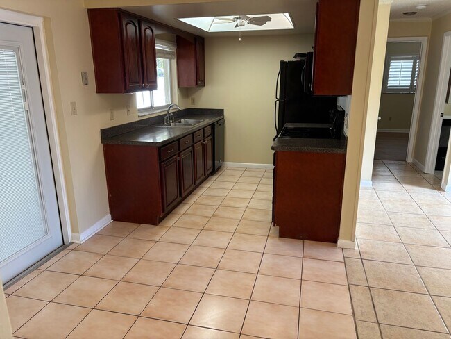 Building Photo - Nice quiet neighborhood in Arbor Ridge Area (32817)