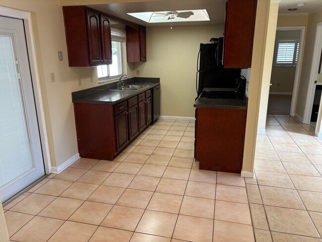 Foto del edificio - Nice quiet neighborhood in Arbor Ridge Area (32817)