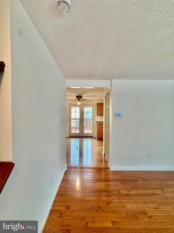 Building Photo - 1234 Elm Grove Cir