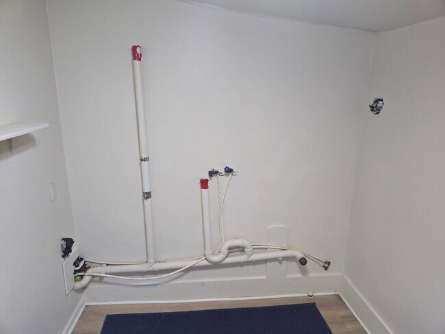 Foto del edificio - 3 Bedroom 1 Bathroom Townhouse