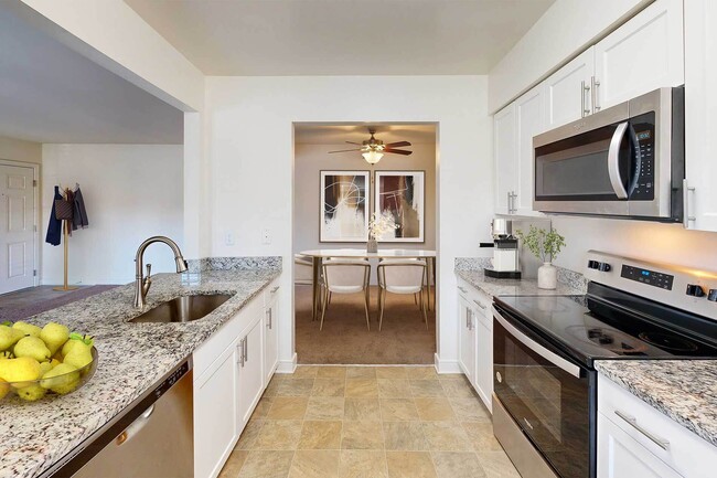 Building Photo - Legacy at Mayland