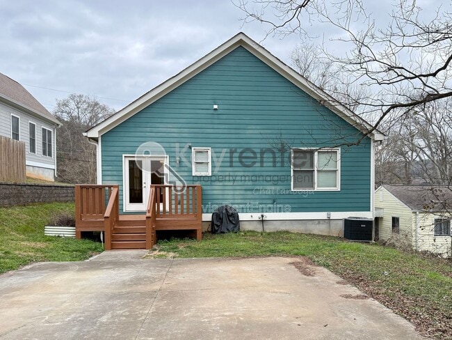 Photo - 1610 W 52nd St Apartment