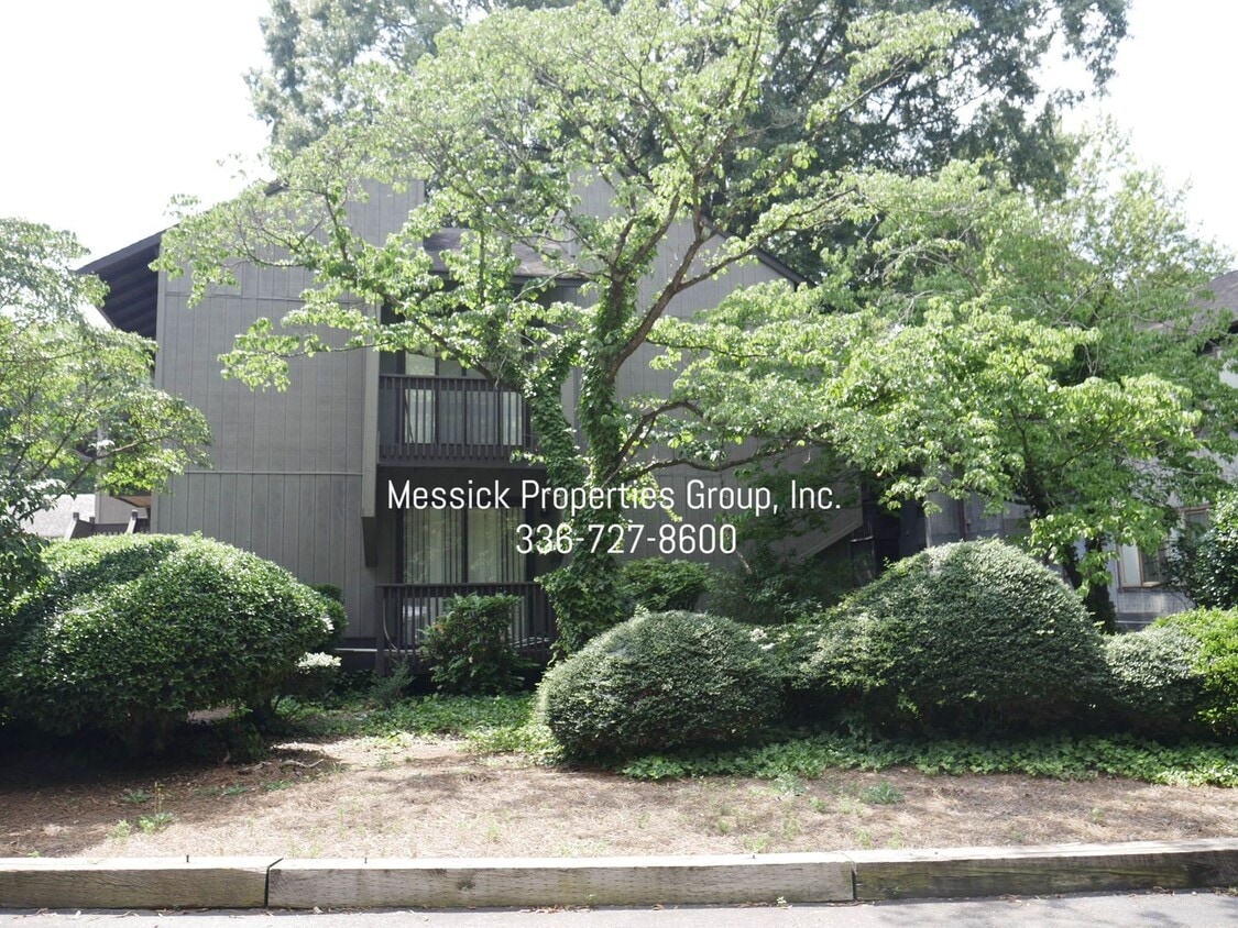 Foto del edificio - CEDAR COVE ON PEACE HAVEN ROAD!