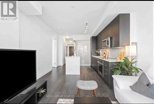 Building Photo - 38 Iannuzzi St