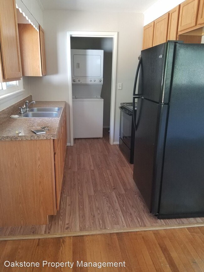 Building Photo - 3 br, 1 bath House - 771 Berry Hill Rd.