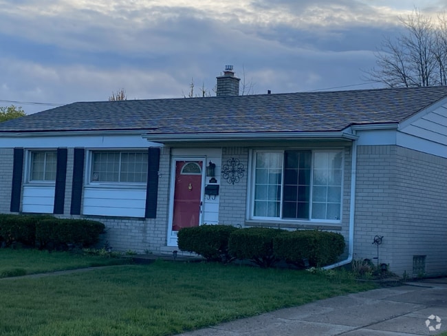 Building Photo - 6924 Bison St