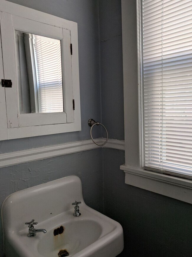 Foto del edificio - 118 S Colonial Ave