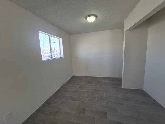 Interior Photo - Pepperwood