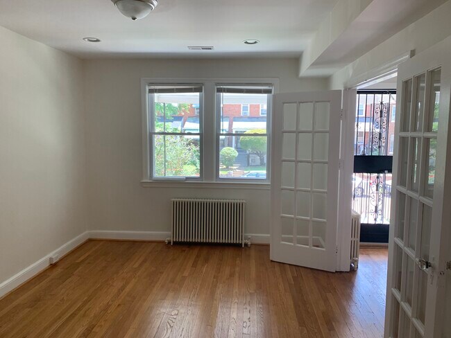 Foto del edificio - 1326 Holbrook Street, NE