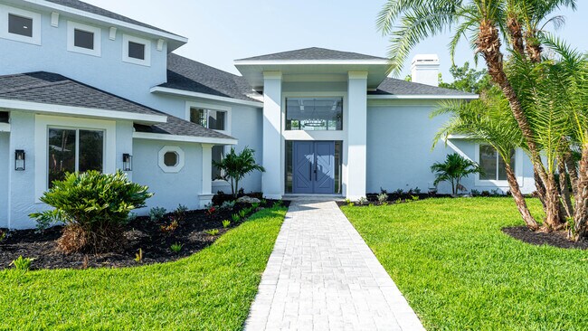 Building Photo - 6706 Oakmont Way