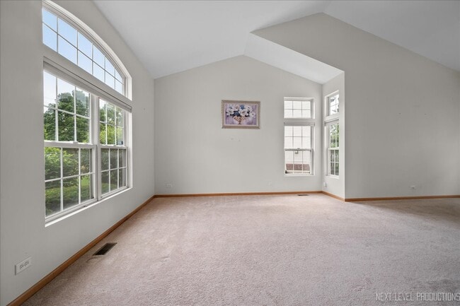 Building Photo - 360 Thomas Dr