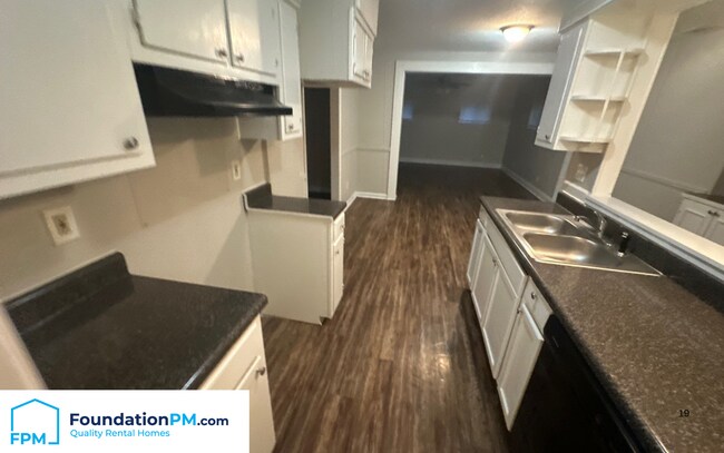 Foto del edificio - 6297 Macon Rd