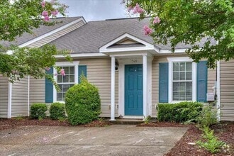 Building Photo - 521 Southern Hills Dr
