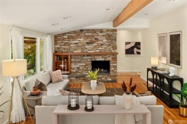 Foto del edificio - 4510 48th Ave NE