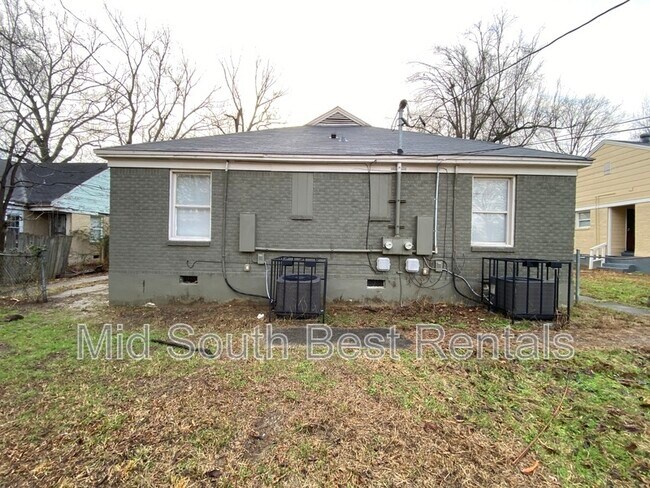 Foto del edificio - 3222 Hardin Ave