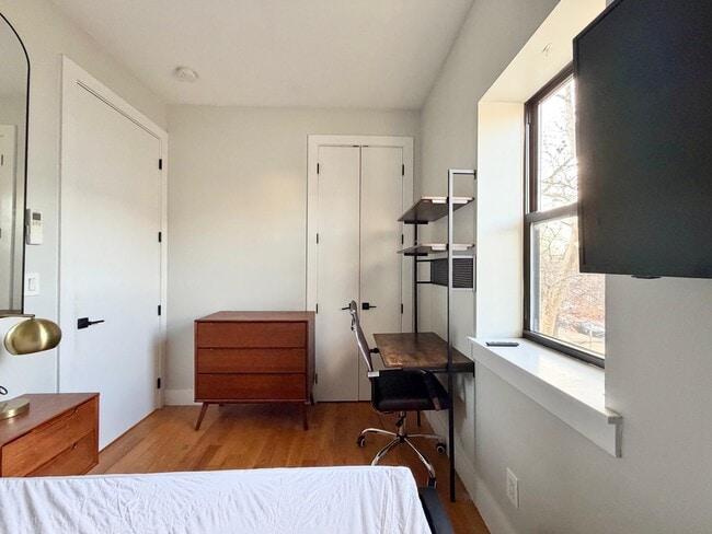 Photo - 11-09 36th Ave Apartment