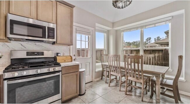 Foto del edificio - 12418 King Louis Dr